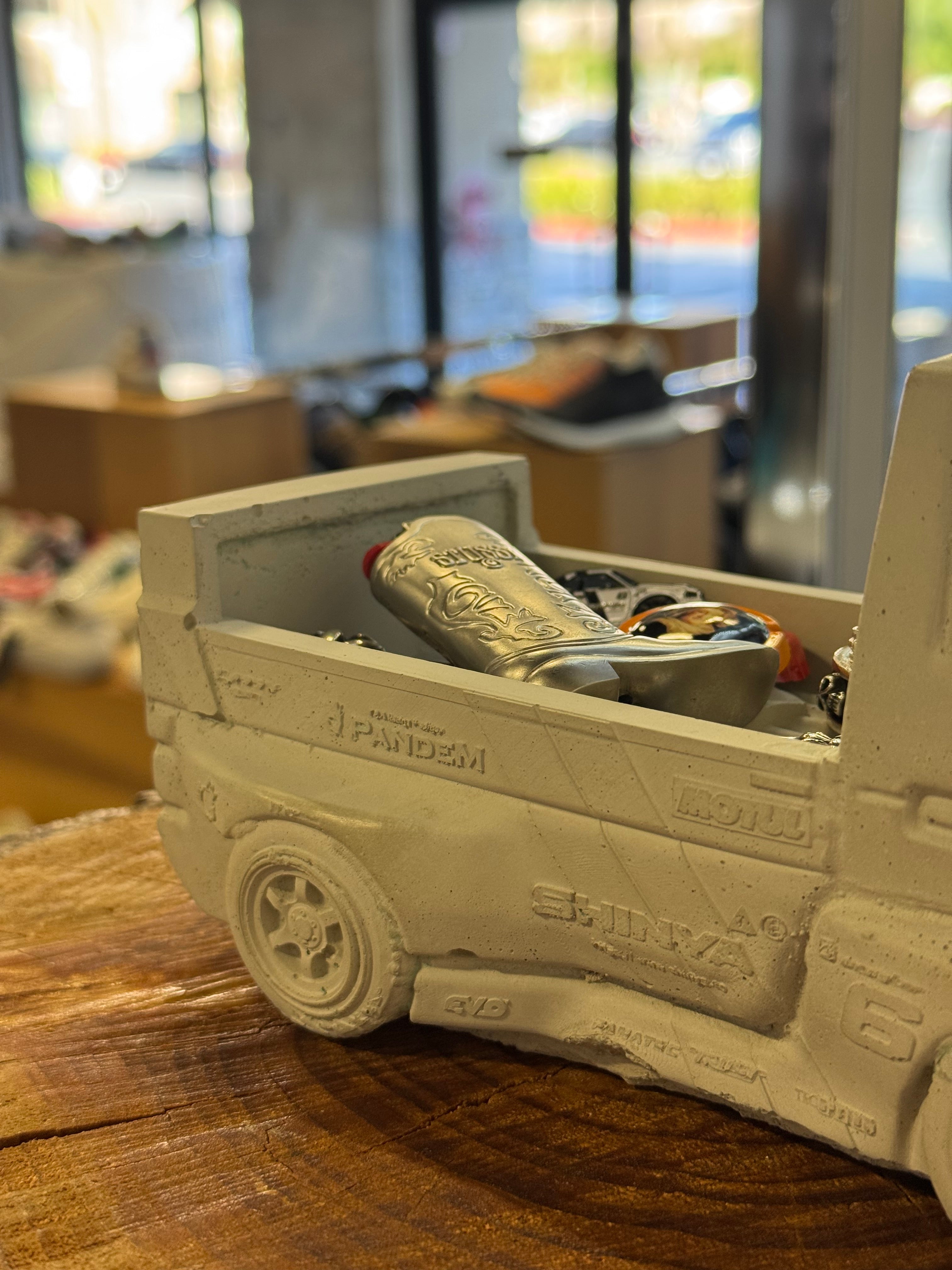 The Kei Truck Incense Burner (Concrete) – Shinya