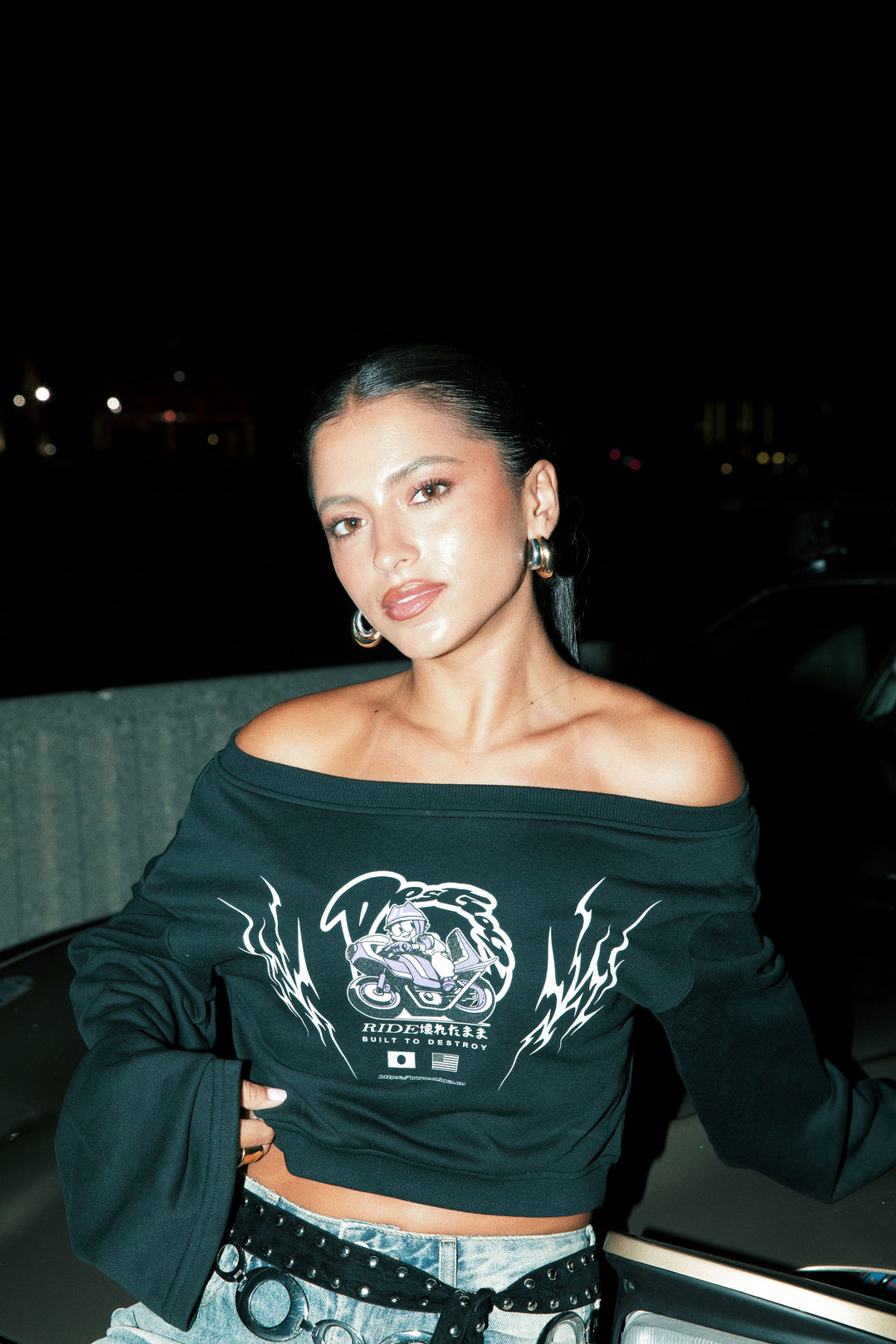 Kyusha Off-Shoulder Sweatshirt